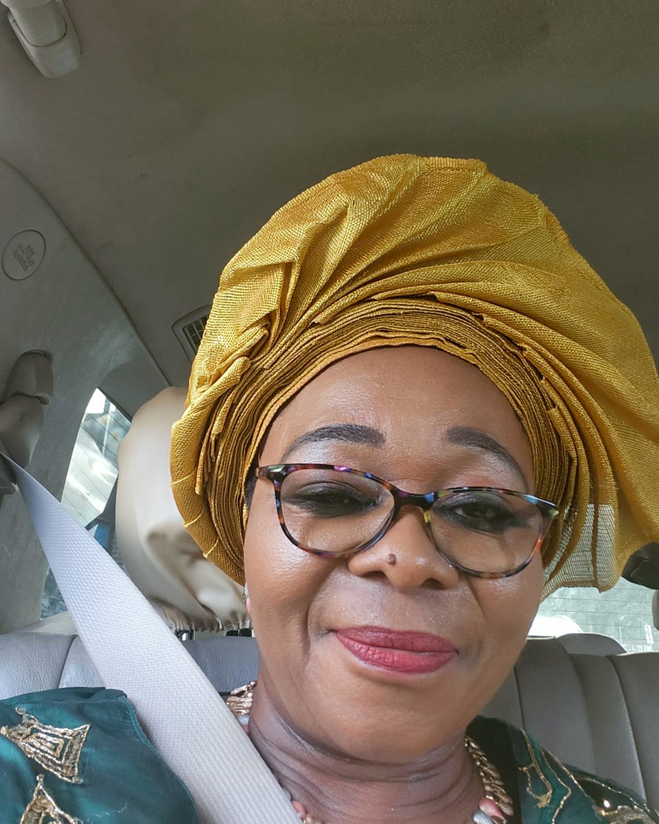 Anna, 52